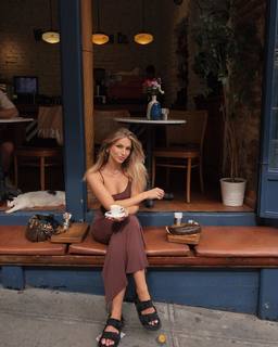 Karolína Malisová feet photo 3