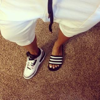 Karrueche Tran feet photo thumbnail