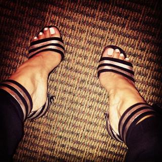 Karrueche Tran feet photo thumbnail