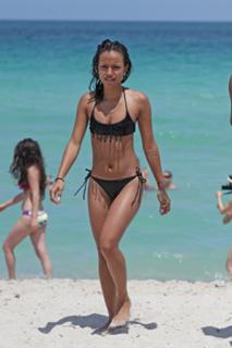 Karrueche Tran feet photo thumbnail