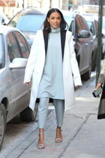 Karrueche Tran feet photo thumbnail