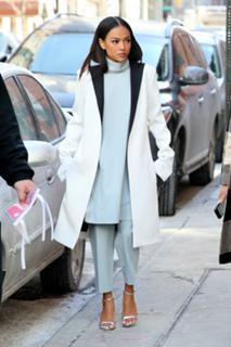 Karrueche Tran feet photo thumbnail