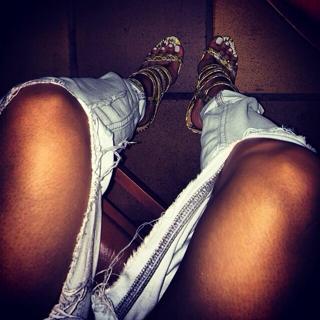 Karrueche Tran feet photo thumbnail