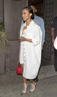 Karrueche Tran feet photo thumbnail