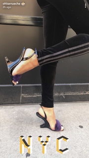 Karrueche Tran feet photo thumbnail