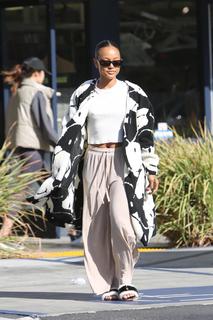 Karrueche Tran feet photo thumbnail