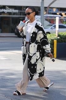 Karrueche Tran feet photo thumbnail