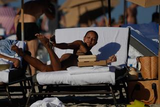 Karrueche Tran feet photo thumbnail