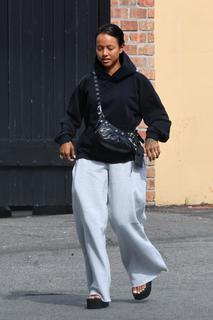 Karrueche Tran feet photo thumbnail