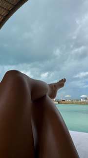 Karrueche Tran feet photo thumbnail