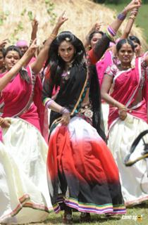 Karthika Nair feet photo 8
