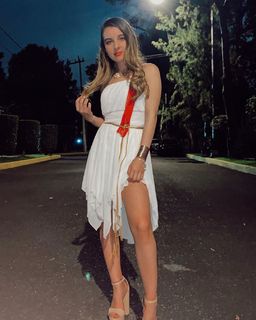 Karyme Hernández feet photo 8
