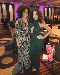 Karyn Parsons feet photo thumbnail