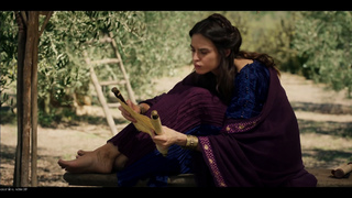 Kasia Smutniak feet photo thumbnail