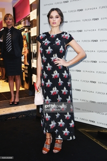 Kasia Smutniak feet photo thumbnail