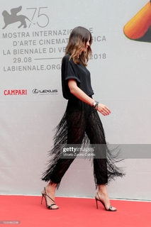 Kasia Smutniak feet photo thumbnail