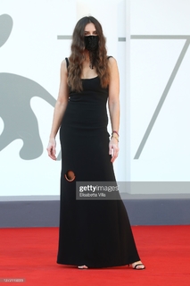 Kasia Smutniak feet photo thumbnail