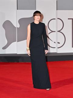 Kasia Smutniak feet photo thumbnail