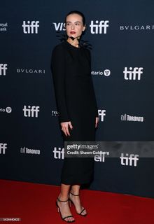 Kasia Smutniak feet photo thumbnail