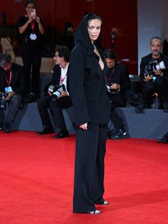 Kasia Smutniak feet photo thumbnail