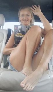 Kasia Stankiewicz feet photo 13