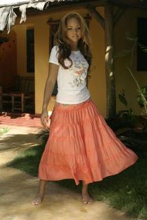 Kat DeLuna feet photo 18