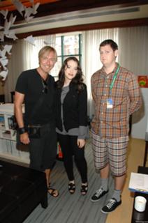 Kat Dennings feet photo thumbnail