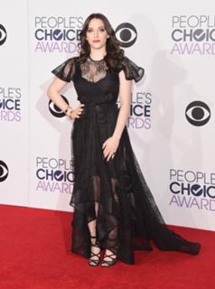 Kat Dennings feet photo thumbnail