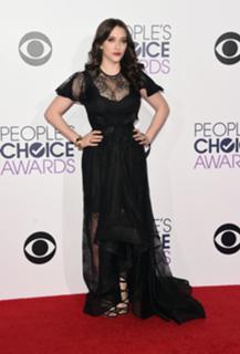 Kat Dennings feet photo thumbnail