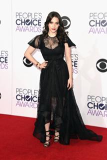 Kat Dennings feet photo thumbnail