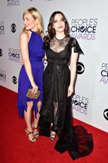 Kat Dennings feet photo thumbnail