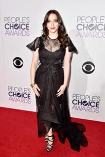 Kat Dennings feet photo thumbnail
