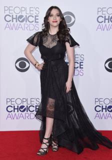 Kat Dennings feet photo thumbnail