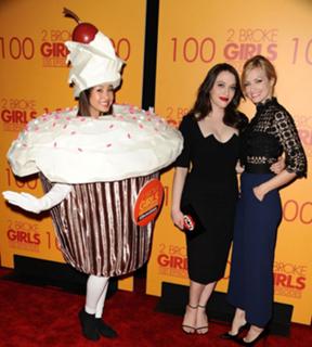 Kat Dennings feet photo thumbnail