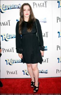 Kat Dennings feet photo thumbnail