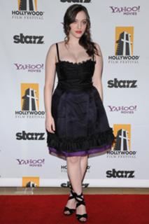 Kat Dennings feet photo thumbnail
