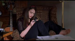 Kat Dennings feet photo thumbnail