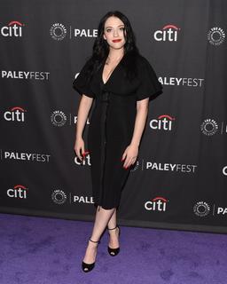 Kat Dennings feet photo thumbnail