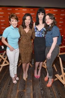 Kat Dennings feet photo thumbnail