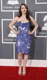 Kat Dennings feet photo thumbnail