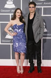 Kat Dennings feet photo thumbnail