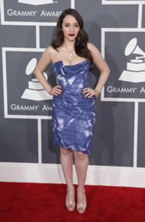 Kat Dennings feet photo thumbnail
