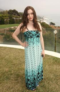 Kat Dennings feet photo thumbnail