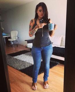 Kat Flores feet photo 19