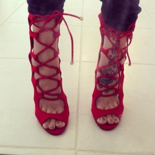 Kat Flores feet photo 18