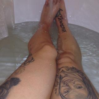 Kat Flores feet photo 17