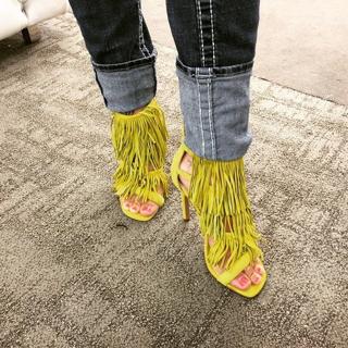 Kat Flores feet photo 14