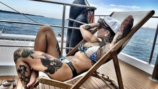 Kat Flores feet photo 11