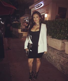 Kat Flores feet photo 4