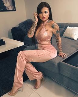 Kat Flores feet photo 14